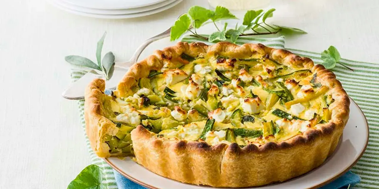 Quiche de verduras con queso feta, una delicia para aprender como hacer quiche de verduras.