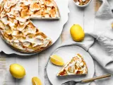Delicioso lemon pie receta con merengue dorado. Un postre refrescante y dulce, perfecto para cualquier ocasión.
